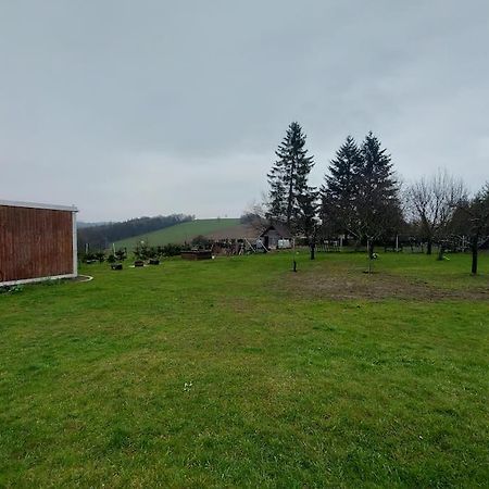 Dum Nedaleko Resovskych Vodopadu Villa Tvrdkov Exterior photo